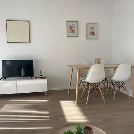 Appartement Zentrales, Loftartiges In Mit Balkon & Weitblick *