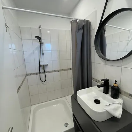 Zentrales, Loftartiges In Mit Balkon & Weitblick Appartement *